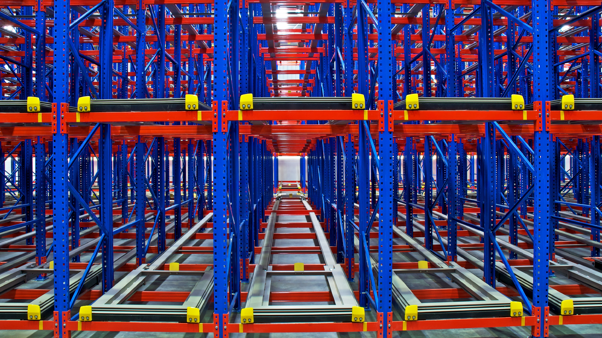 Sistemas de almacenamiento automáticos en cuadrícula